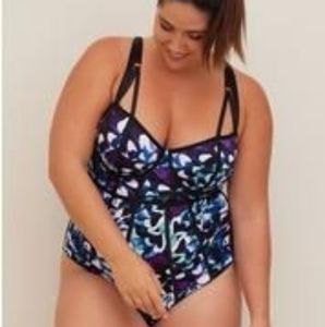 Torrid Butterfly Pattern  Body Suit size 1 womens